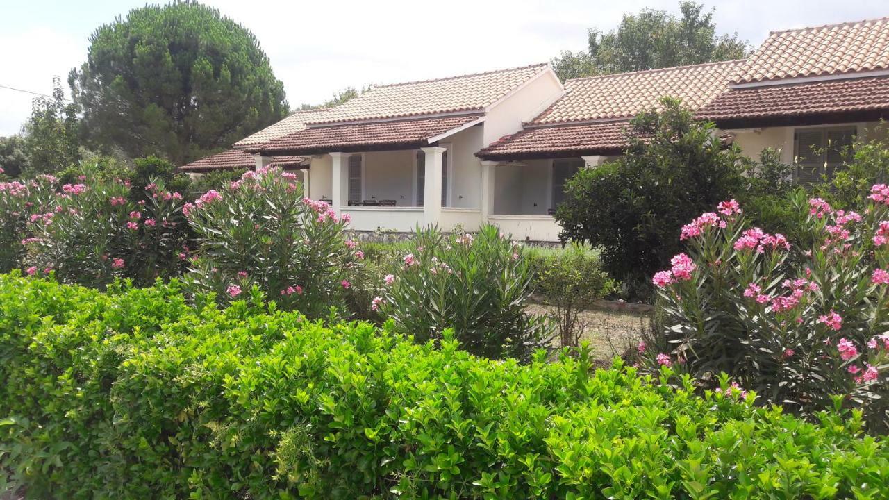 Lemontree Apartments Kassiopi Bagian luar foto